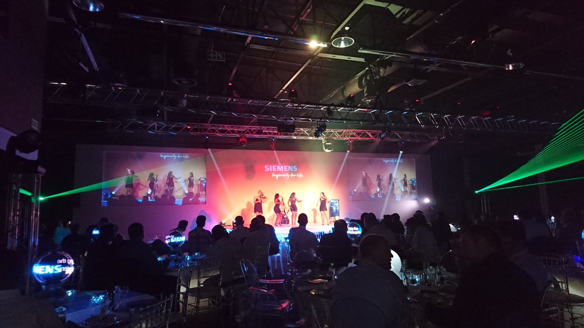 Stevenlautenb's tweet photo. Fitting end to a great #Tiauserforum for #2016 @SiemensAfrica #digitalisation @KatlegoMaboe #Siemens #totallyintegratedautomation https://t.co/So2VfLY9oB