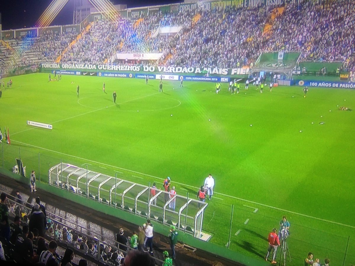 leandroquesada's tweet photo. @ChapecoenseReal  x @JuniorClubSA no @FoxSports_br @devapascovicci @BlogdoQuesada @jackpinheiro09 #SulAmericanaFOXSports Vem com a Chape!!! https://t.co/TO6W85TlHn