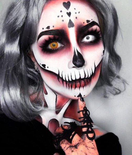TopTweeterGirl's tweet photo. My daughter's latest work...#art #makeup #bodyart #Halloween #painting #scary #skeletonchic https://t.co/bScP4n8oQL