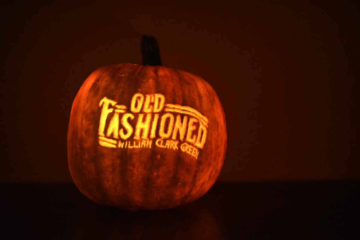 LeAnnSLayton's tweet photo. You can beg, steal and borrow all the promise from tomorrow--but we're keeping it Old Fashioned for WCG. #WCGPumpkin #NationalPumpkinDay https://t.co/bmLsn0WDhm