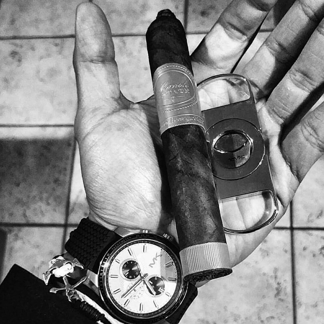 MasterBlends's tweet image. #SmokeManolo