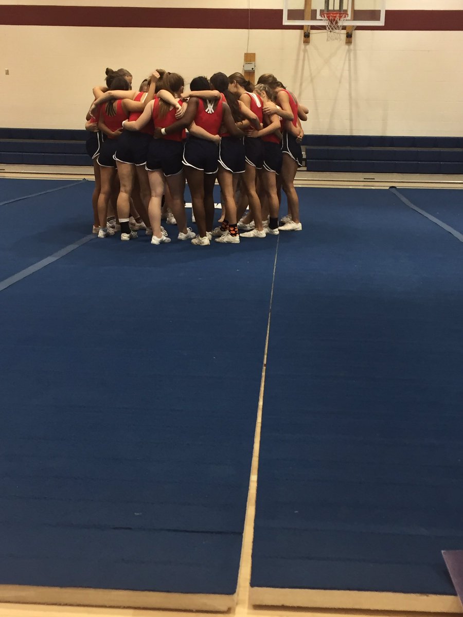 PerryPomCheer's tweet image. It's comp season alright! #1weekout 🎀🐾