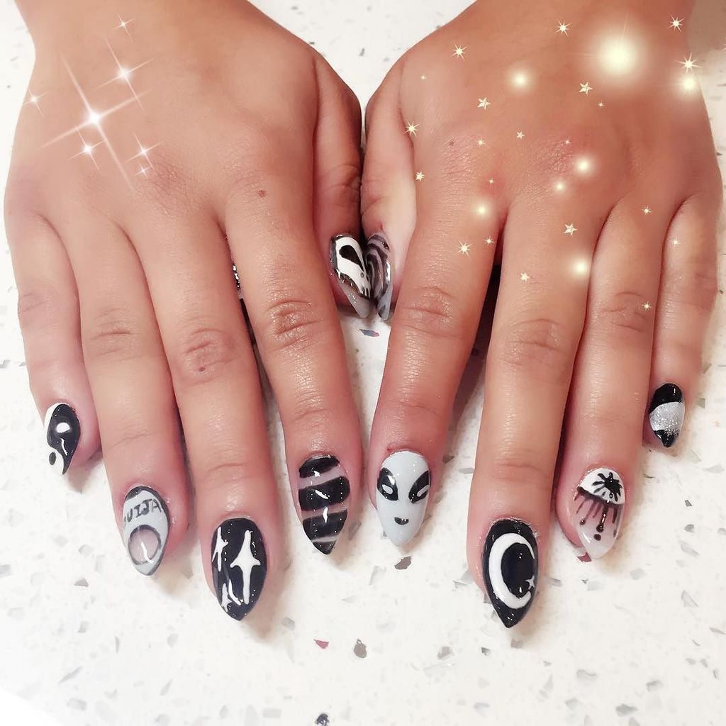 NAILGARDEN's tweet photo. ๐ป #NailGardenBrea ๐ป #ocspa #halloweendesigns #halloweennails #hardgel #designbyerin #notdโฆ https://t.co/q3IJ9u5se1 https://t.co/iExbBwMr7S