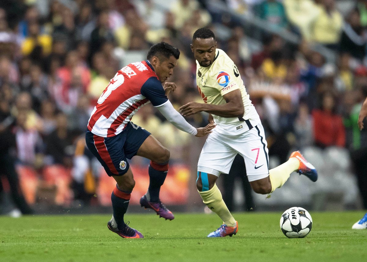 ElFinanciero_Mx's tweet photo. #Deportes Chivas gana el #ClasicoNacional al América en penales y va a la final de la Copa MX https://t.co/CoCQhL451d https://t.co/CpDtyHvVus