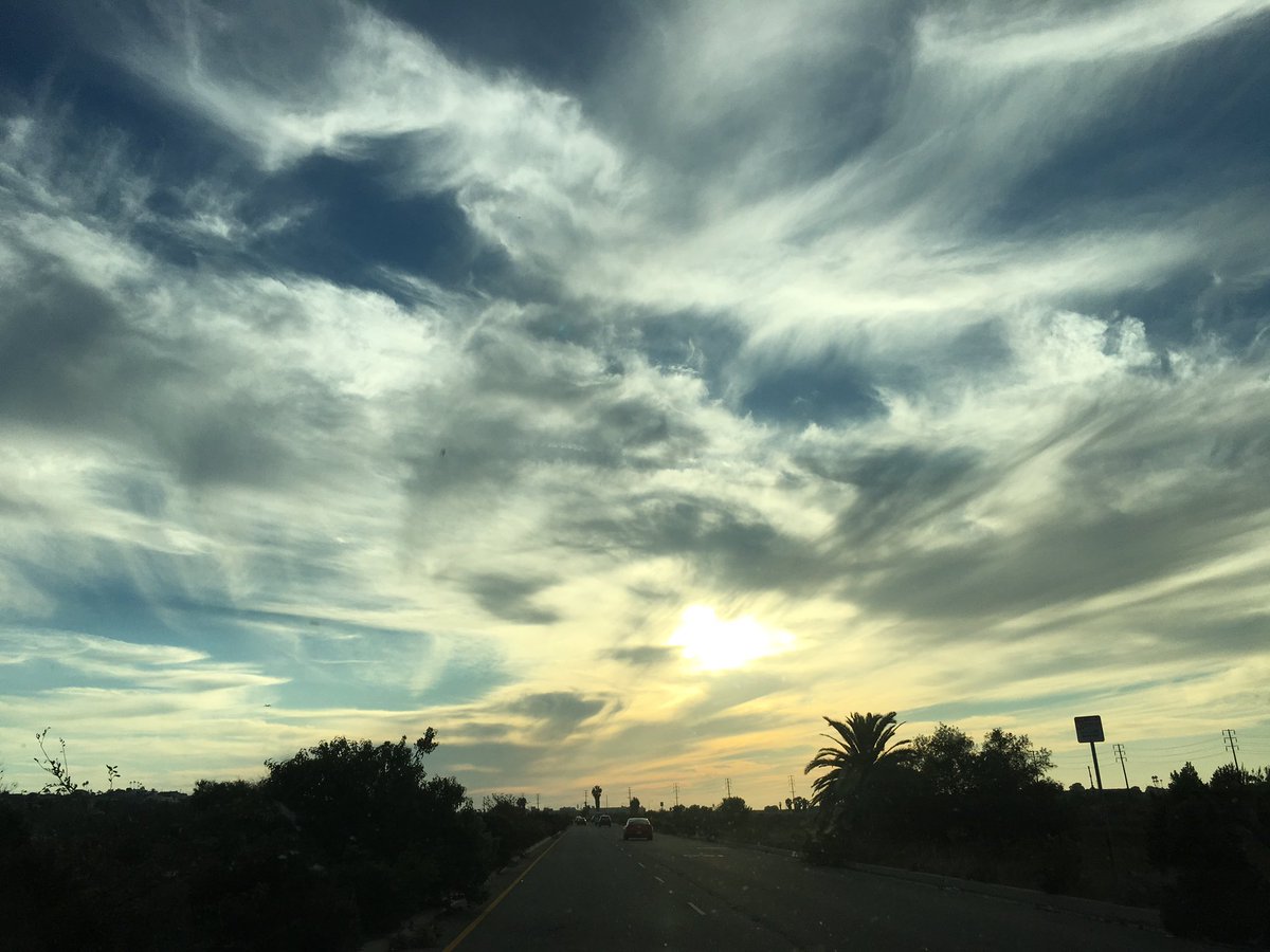 jo_kwon's tweet photo. I could look at this all day. What an amazing sunset! SoCal is so beautiful! 😍 #likevangogh #starrynight #mothernature #sky https://t.co/jc87l9ZJ5l