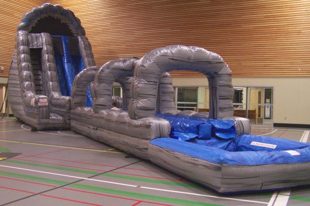 BubblingEnergy's tweet photo. Need #Halloween #events ideas? Looking for extra thrills at your #party? Then have a peak at a few of our exhilarating #water slides! 👻 🎃 https://t.co/HekaFw14JF