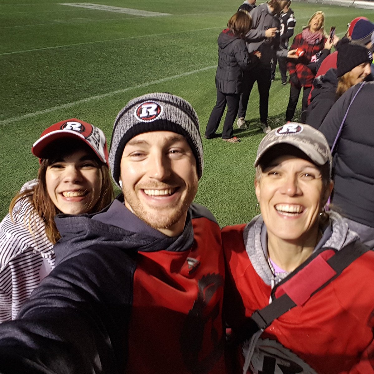 Just hanging out with <a href="/RonniePfeffer/">Ronnie Pfeffer</a> and kicking some field goals.

Ottawa Redblacks Train Like A Pro Event 

#cfl #RNation #Redblacks