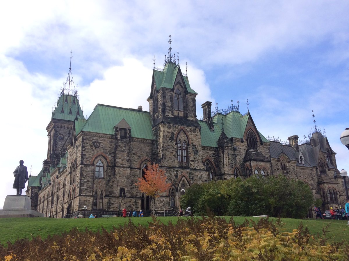 KyliePenticost's tweet photo. During #CACEcon2016 free time, I took the opportunity to sightsee & have some family time! What a beautiful city #Ottawa is! 🇨🇦 https://t.co/lRUFrs8mt4