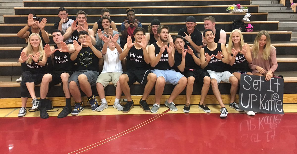 dmhsvball's tweet photo. Shout out to everyone who came and supported the girls last night, we love you all❤️👐🏼🏐 https://t.co/9JpfeLGje8