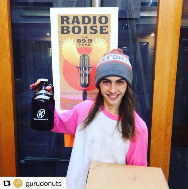 radioboise's tweet image. We love @gurudonuts - thank you! #gurudonuts #KRBXFallRadiothon