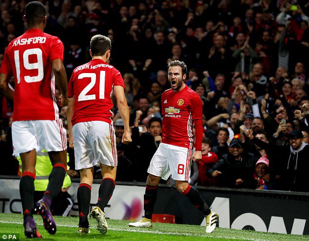 coolnotesix's tweet photo. Gol tunggal Juan Mata sudah cukup membantu United mengalahkan City 1-0 dalam lanjutan EFL Cup Fourth Round semalam. #mufc https://t.co/pshYxSeK38