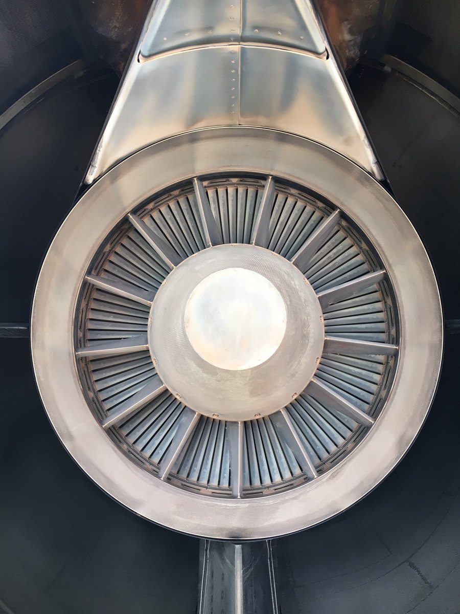 n_larenas's tweet photo. #RetoAvGeek: nombre de esta parte del motor y finalmente, a qué avión pertenece ✈️ https://t.co/ciyqpv81i7