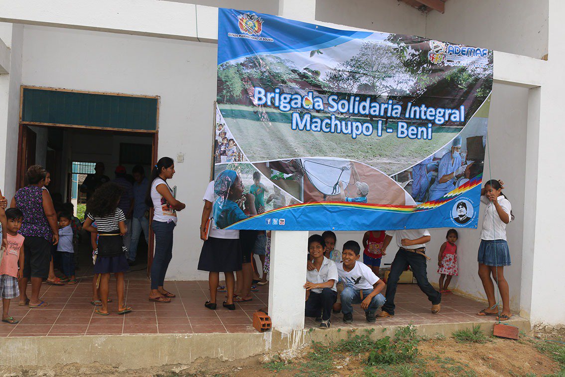 SaludDeportesBo's tweet photo. #Hoy Brigada Solidaria Machupo I de #ADEMAF dio atención en Alejandría #Beni llegando a un total de 1.096 prestaciones hasta ahora https://t.co/3ugW5GNwWR