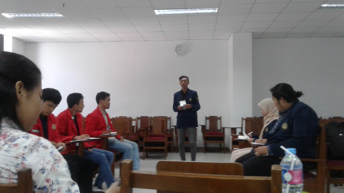 PolgovDays's tweet photo. [ LIVE REPORT ]
Sedang berlangsung pre eliminary 3 debate competition Polgovdays 2016 https://t.co/YaG0syzxqK