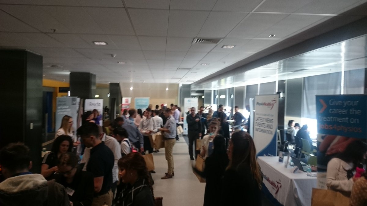 unimelb_MUPSS's tweet photo. Trade fair is buzzing!! #UoMDPT2016 #CoCreateSummit https://t.co/LQ68H0mvkp