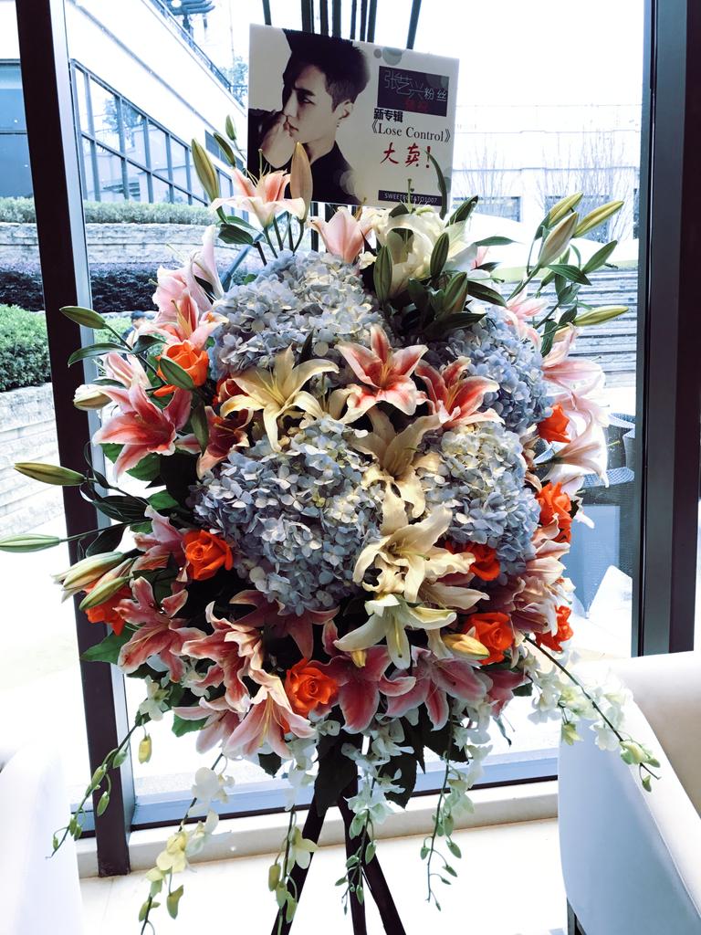 SWEETPOTATO1007's tweet image. Congratulations on your 1st solo album!! Thanks you for always working hard .Keep going Zhang Yixing and  i'll always support you ♡♡♡♡♡♡♡