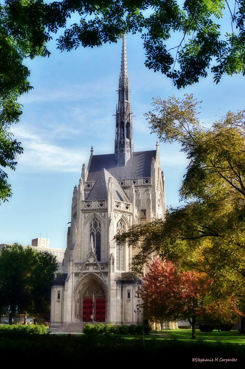 MrsStephie412's tweet image. Beautiful lil church.... #Chapel #Pa #Pittsburgh #HeinzMemorialChapel #beautiful #architecture #church #chapel #FallDay #lovelyLilChurch