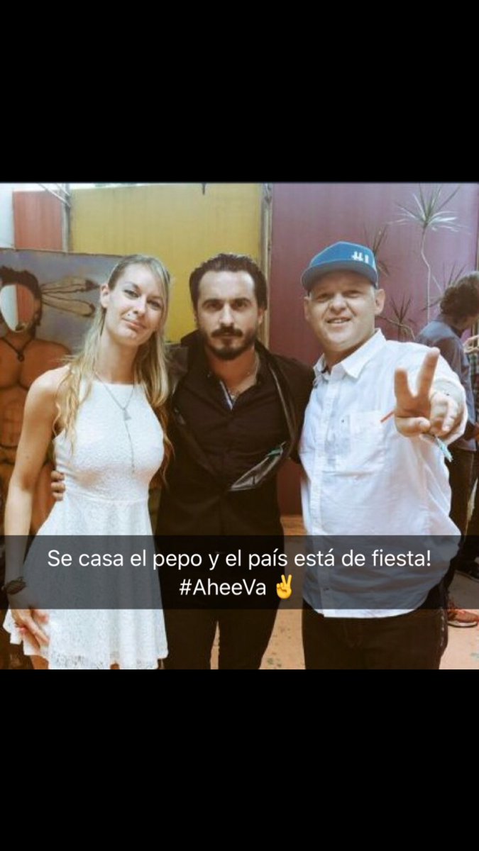 Mariauciello's tweet photo. Se casó el pepo y el país está de fiestaaaa! #SiPepoSi #Gedeee #AheeVa ✌️️✌️️ https://t.co/PTGVPTND5N
