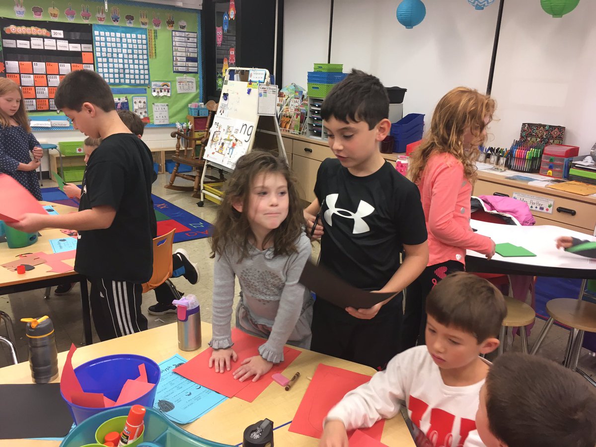 lepstein84's tweet photo. Thanks for a great Buddy Activity @jlpertler and @missmichlin #pumpkins #wal109 #epstein109 https://t.co/8uDi98wRlq
