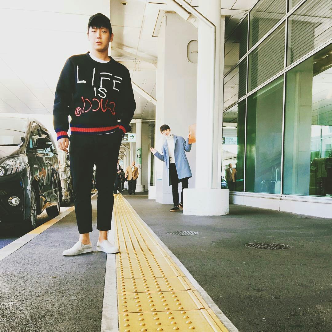 transforbap's tweet photo. 161027 Himchan [Instagram]

Going to Koreaaaa

https://t.co/ILkL32mWtL https://t.co/QrTI9jlhl0