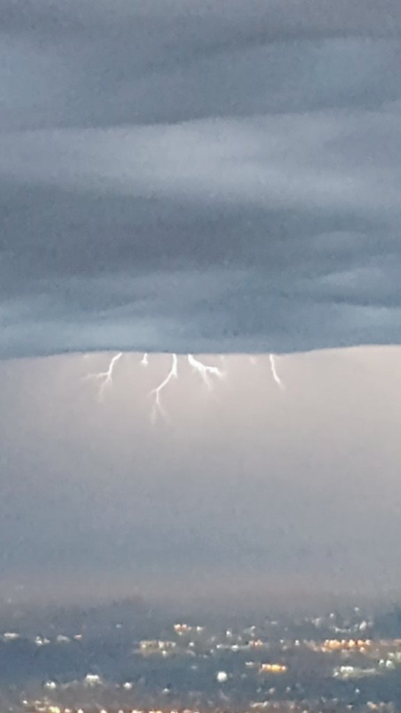 abf_const's tweet photo. Lightning a couple days ago #Lightning #rimoftheworld #abfconstruction https://t.co/h2Mpx9bBUd