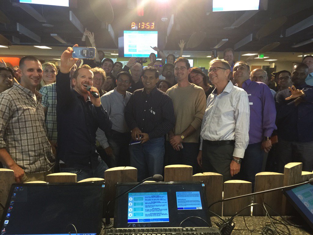 javad111's tweet image. Official #octhh #selfie. Thx to @theleedecker and @ryanfoland for a great night. #gingermc