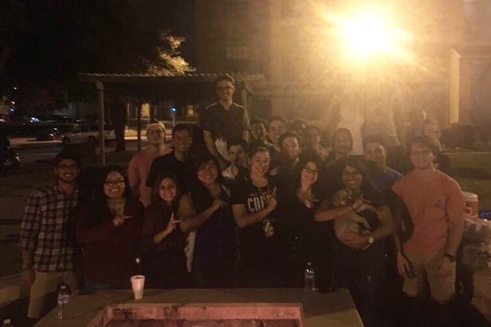 UTDKDChi's tweet image. A big thank you to the gentlemen of @utdfiji for having us over for our s'more social.💙🔥🍫#utdfsl #fiji #kdchi