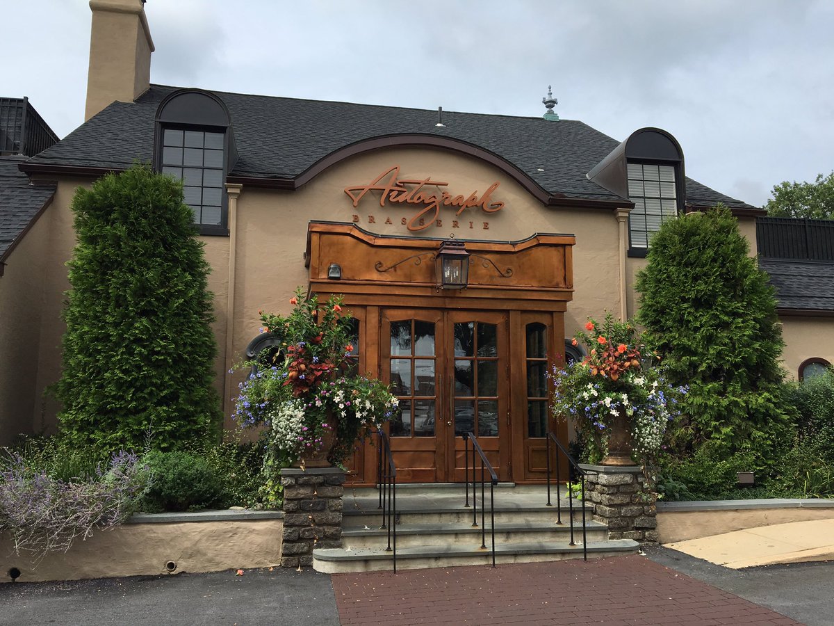 djjstrong's tweet photo. @AutographWayne #djjstrong #fridaynight #saturdaynight #Motown #Disco #Classicrock #funkmusic #80smusic #memories #jerseyboy4life https://t.co/7P0UsMxtkh