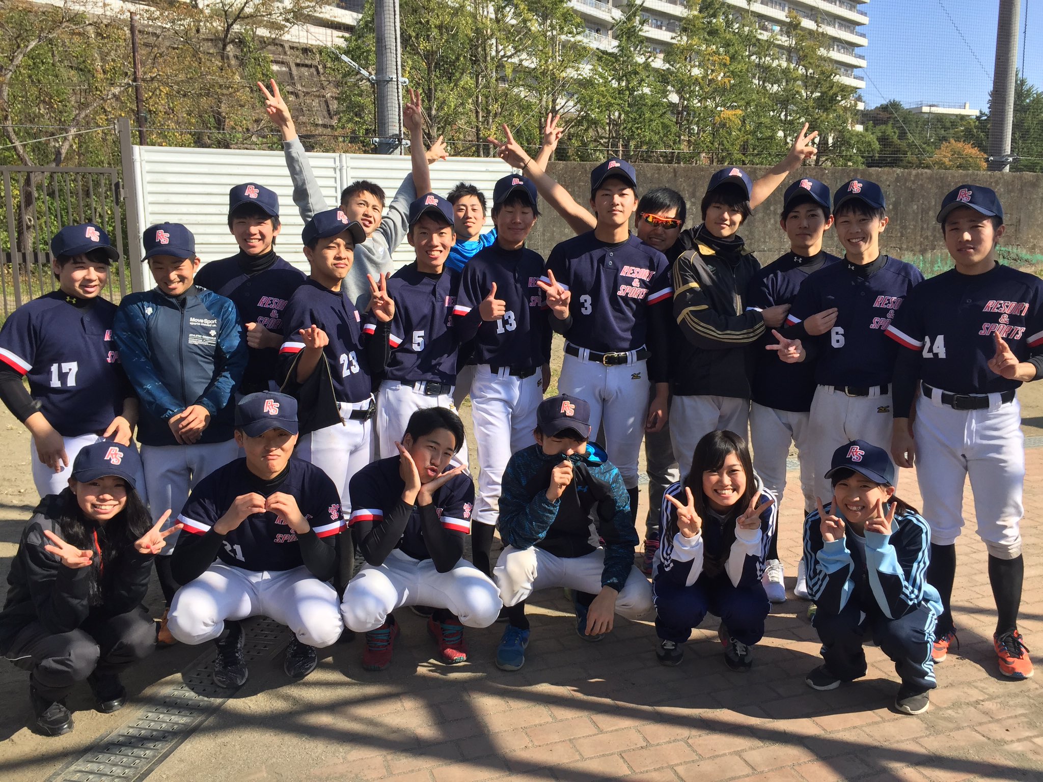 仙台リゾート スポーツ専門学校 野球部速報 七回表にアスレティックトレーナー科浅野君のスリーベースをきっかけに打者一巡の猛攻で7得点 最後は同じくat科の大塚君がピシャリ三人で抑えてゲームセット 7対4で勝利しました 次回 また月曜日に