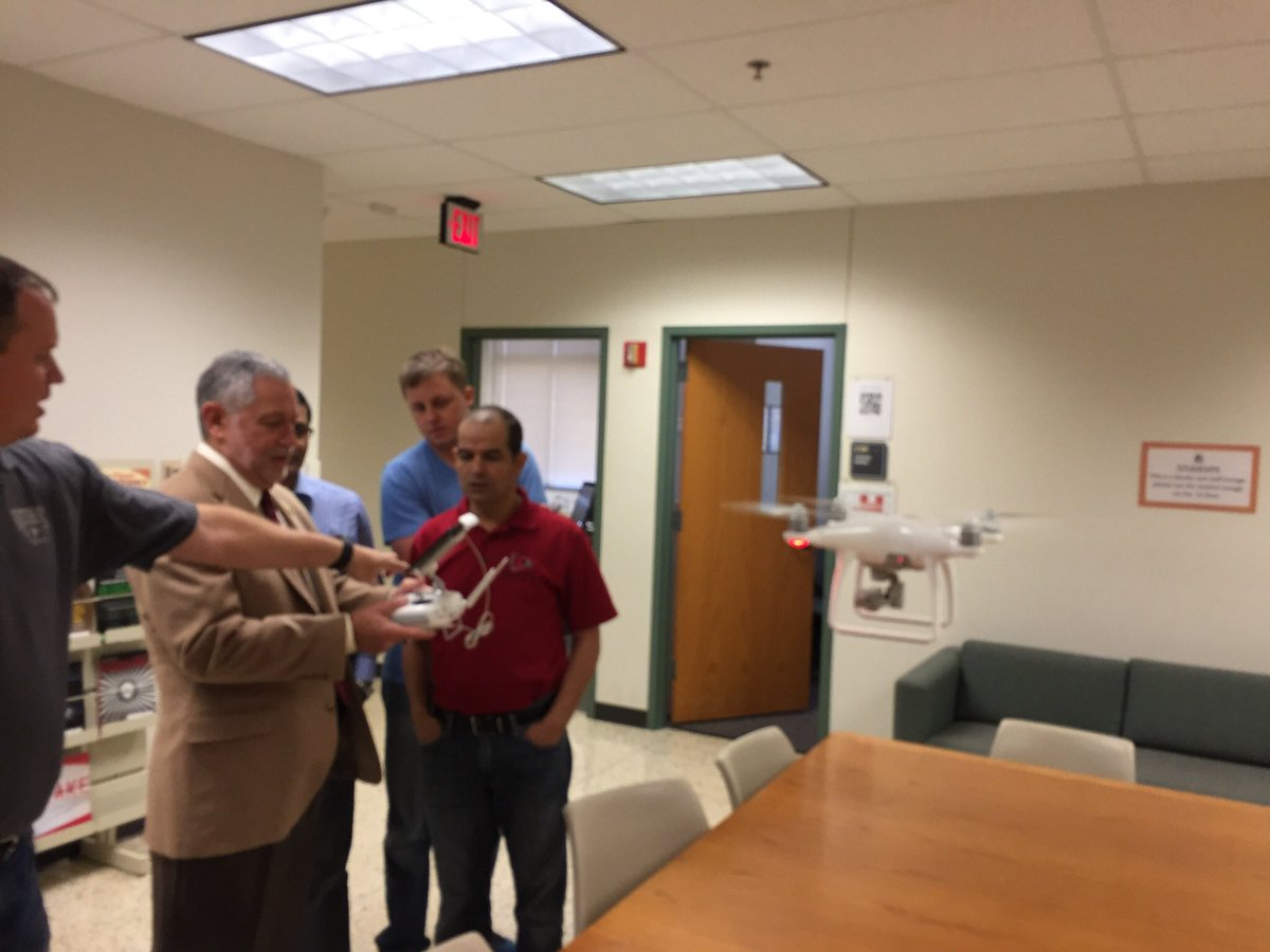 ProfKunkel's tweet photo. @SEMOPresident checking first drone for @SEMissouriState coming new Unmanned Aircraft Systems major. #FutureJobs #StudentFocus #WillToDo https://t.co/HBZz4KTAUV