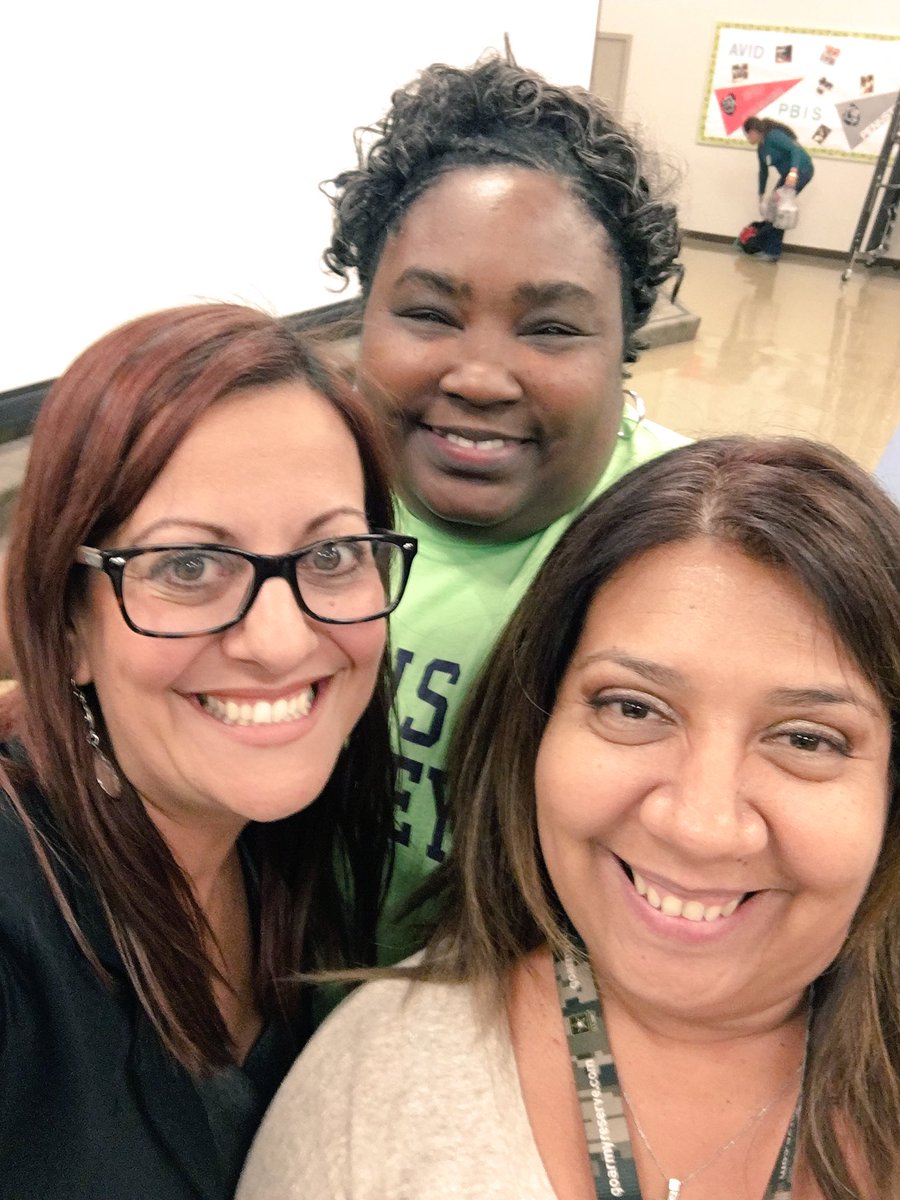 Erika_Tejeda_'s tweet photo. Thank you  @78Trujillo for inviting me to speak this evening @RCAEOP. It is always an honor to be surrounded by amazing people. https://t.co/aXTvXytOdB