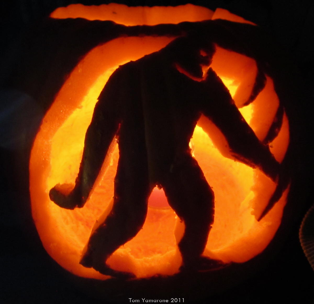 McWhinneysSgs's tweet photo. So, this is a Halloween Bigfoot Pumpkin! Not bad eh! https://t.co/PWi1aRofFt
