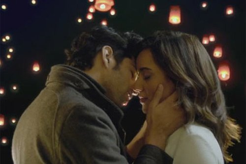 GujaratHeadline's tweet image. Checkout: #NehaSharma, #AdityaSeal and #AashimGulati's beautiful title track from "#TumBin2" at goo.gl/klmQLb
