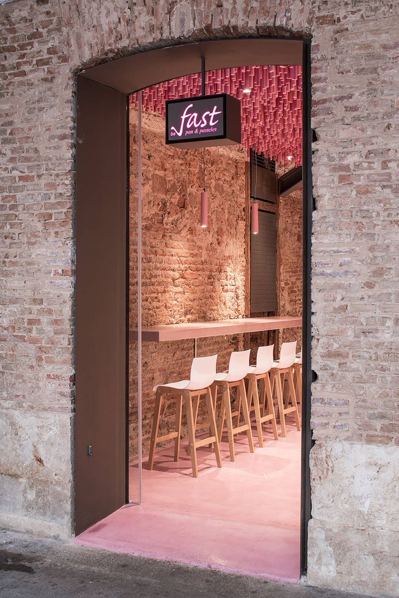 #PLOTloves Patisserie III in #Madrid ! This Bakery’s new roof is made of 12.000 magenta wooden painted sticks !