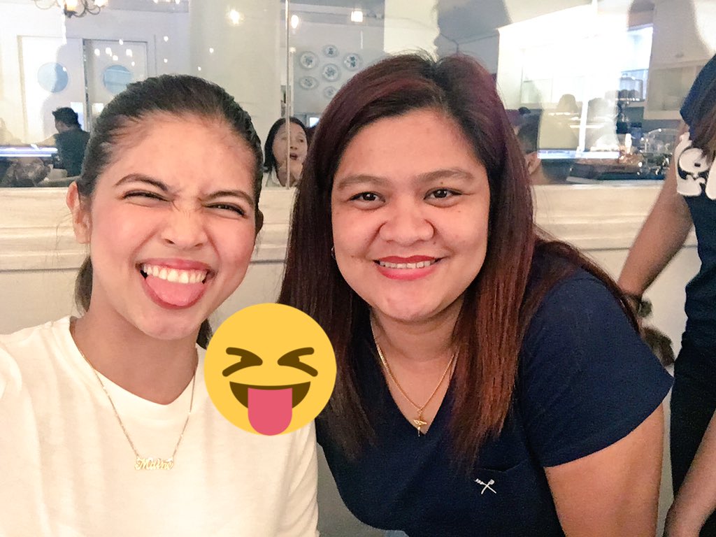 iamyannie's tweet photo. okay lang kung binash nyo ako kasi ng dahil dun nakilala ako ni @mainedcm ang saya ko sobra, mahal kita meng alam mo yan
#aldub67thweeksary https://t.co/5EnieDln8H