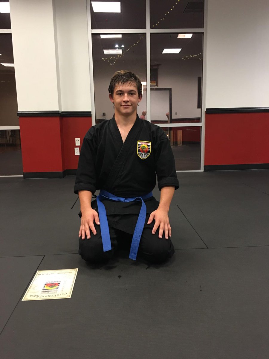 JamesKozachenko's tweet photo. got my blue belt today https://t.co/MCSyqkyB2u