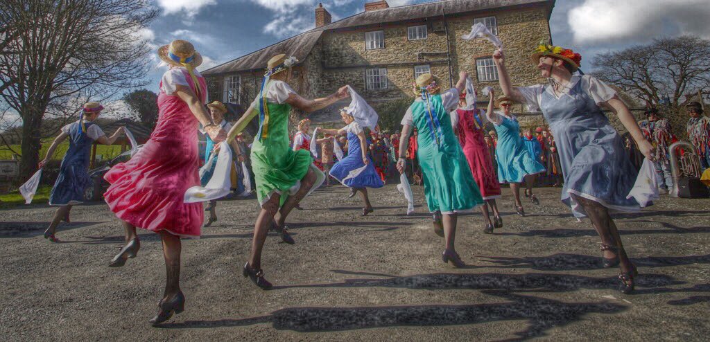 We live and dance in beautiful #Shropshire. In early 2016 we danced in fab #BishopsCastle with our friends <a href="/BedlamsRhodens/">Shropshire Bedlams</a> 😀