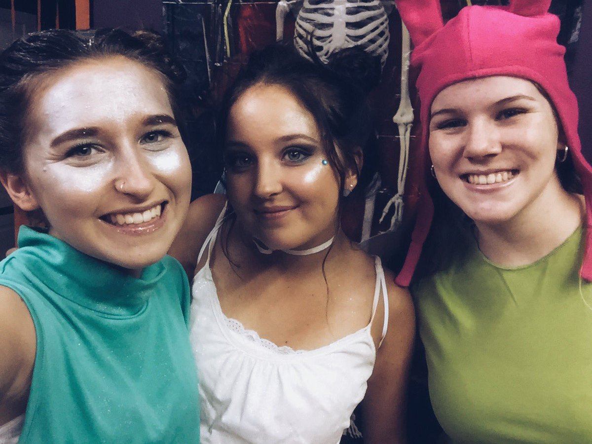 haileysquared2's tweet photo. Fun fun fun festivities 🎃🎉 https://t.co/9NKjNHQ2ci
