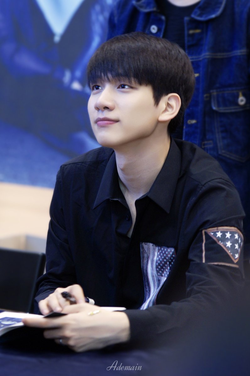 Ademain_v's tweet photo. 160902 코엑스 팬싸인회 #VIXX #빅스 #혁 #Kratos #The_Closer @HSangHyuk 우이횩이 >_< 귀여워ㅠ_ㅠ https://t.co/rDGEpomTR7