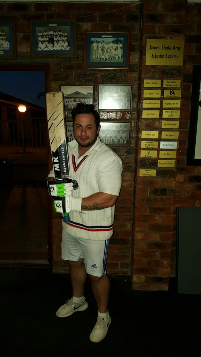 mk_handcrafted's tweet photo. #VOLTAGE54 with Mr Wilke always smiling #MKHandcrafted https://t.co/X81JPtiGp9