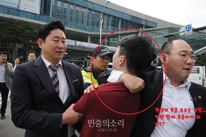 ajazeen9's tweet photo. @moonlover333 
😤 "이게 나라 냐?"
😡 "박그네는 하야하라!"
「국민 저항의 날」

10/27(목)❗
➐ 파이낸스 센터 앞
🎥 https://t.co/3NI7gDu2eN

#팩트TV후원1877_0411 https://t.co/hFW5oDQUIt