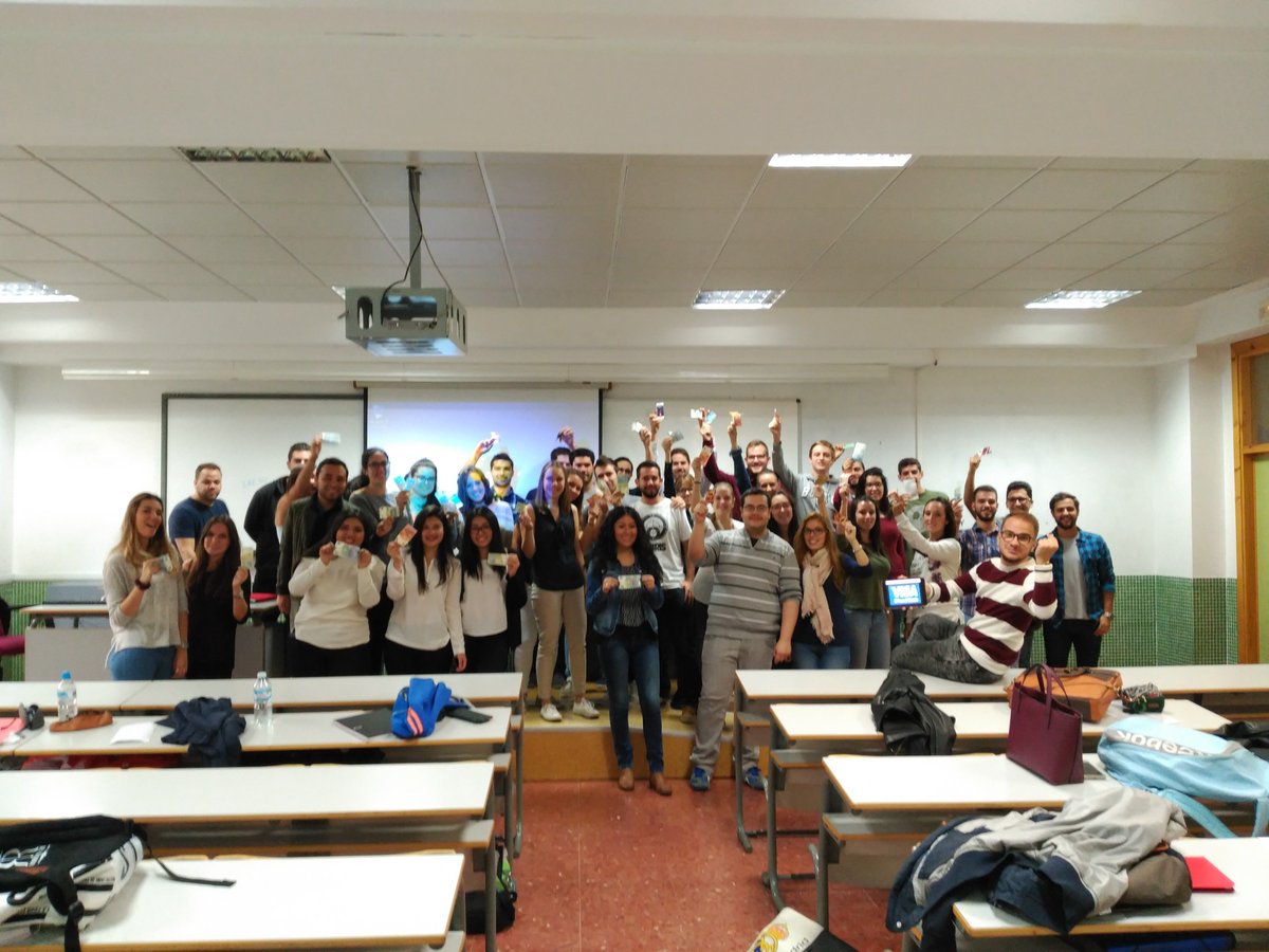 UGRemprendedora's tweet photo. En el grupo A de FICO (asignatura Creación de Empresas) esta imagen refleja el emprendimiento 🙂👇 https://t.co/jKVjfRwO4E