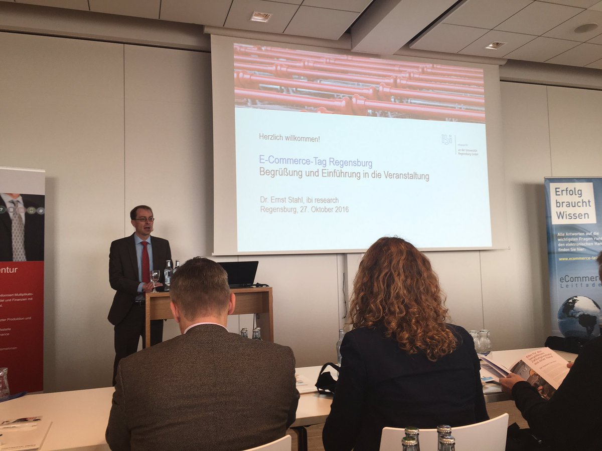 Michael_Nitsche's tweet photo. Today #ecommerce Day in #Regensburg. @Haendlerbund #strebersitzenvorn #ibiresearch im Stadion vom #SSVJahnRegensburg https://t.co/NrewpnzSXK