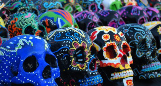 ¿Halloween?😕
¡No No Es!
Es Día De Muertos Día De Nuestros Seres Queridos
Día 2 De Noviembre Tan Importante Para Todo México. ❤👏