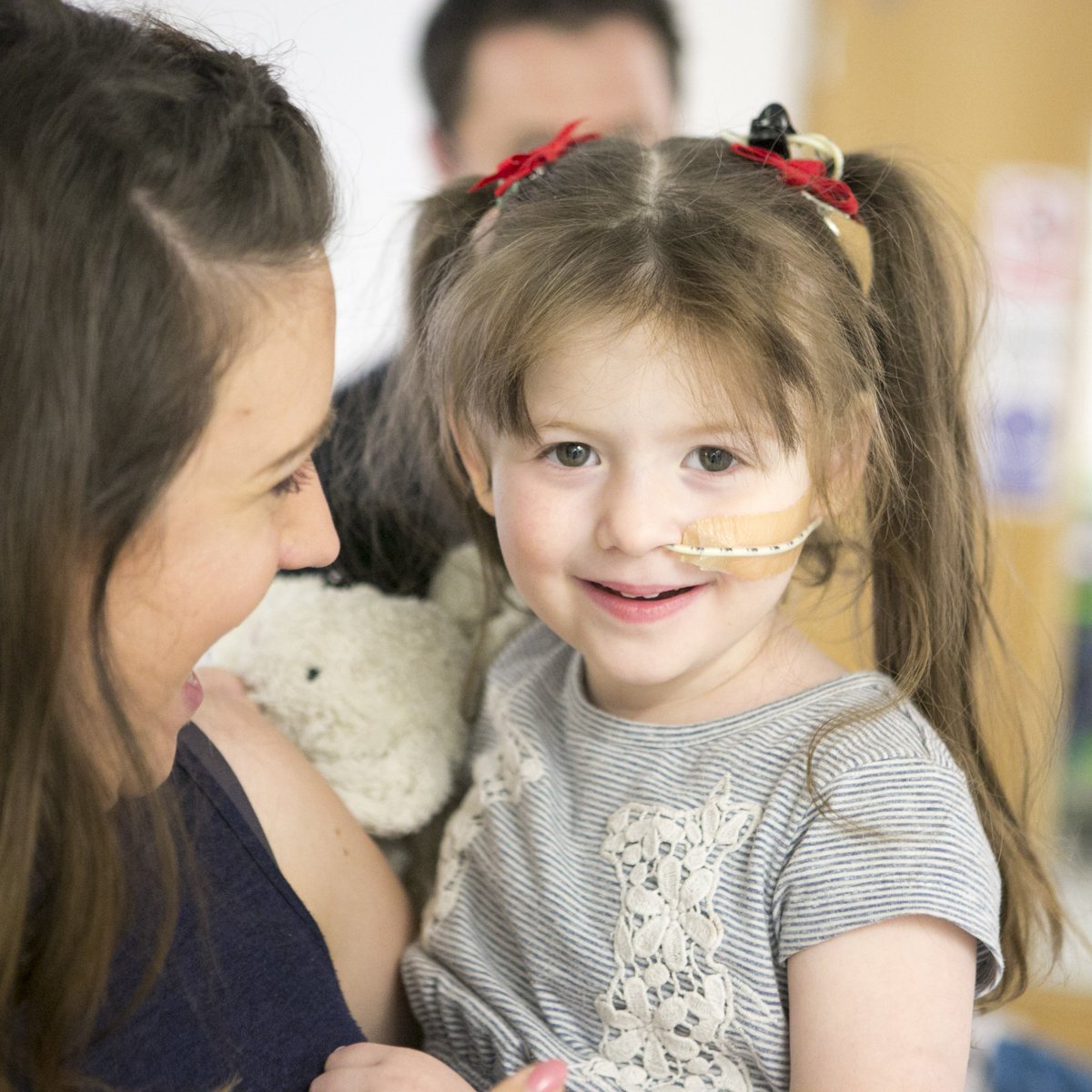GOSHCharity's tweet image. Last year, Evie spent Christmas at GOSH. Send a festive message to all the patients and families with us this year: goo.gl/wiaagY