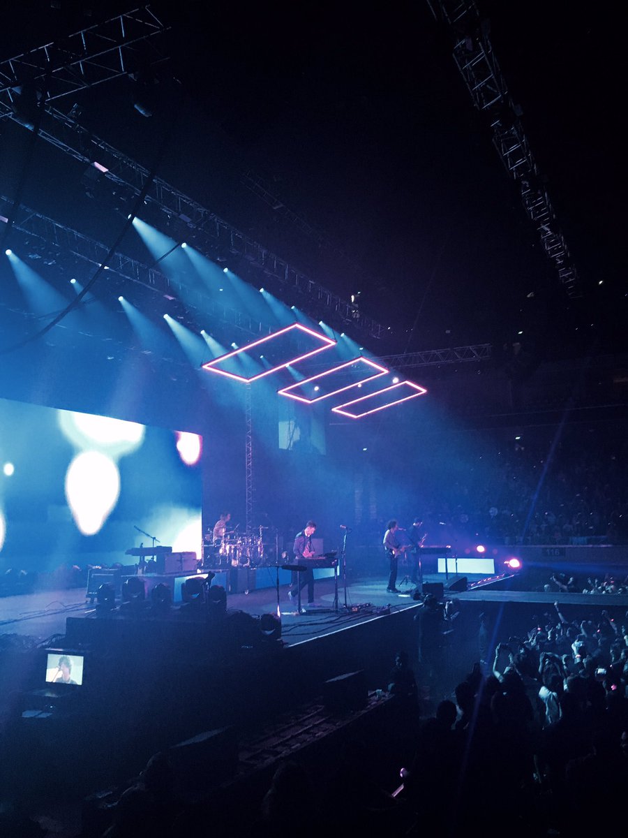 aliya1107's tweet photo. #MMILive2016 #InTheMix #TheVampsTrilogy πβ€οΈ #tbt https://t.co/4eKc65JCFw