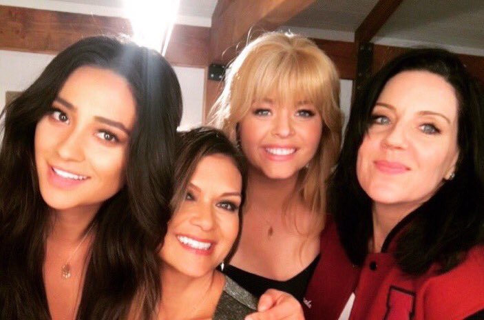 Lady_Sapphira93's tweet image. Mama's &amp;amp; their girls! #emisonfam @nia_peeples @shaymitch @SashaaPieterse @TheAndreaParker ❤️🍸🍷🍾