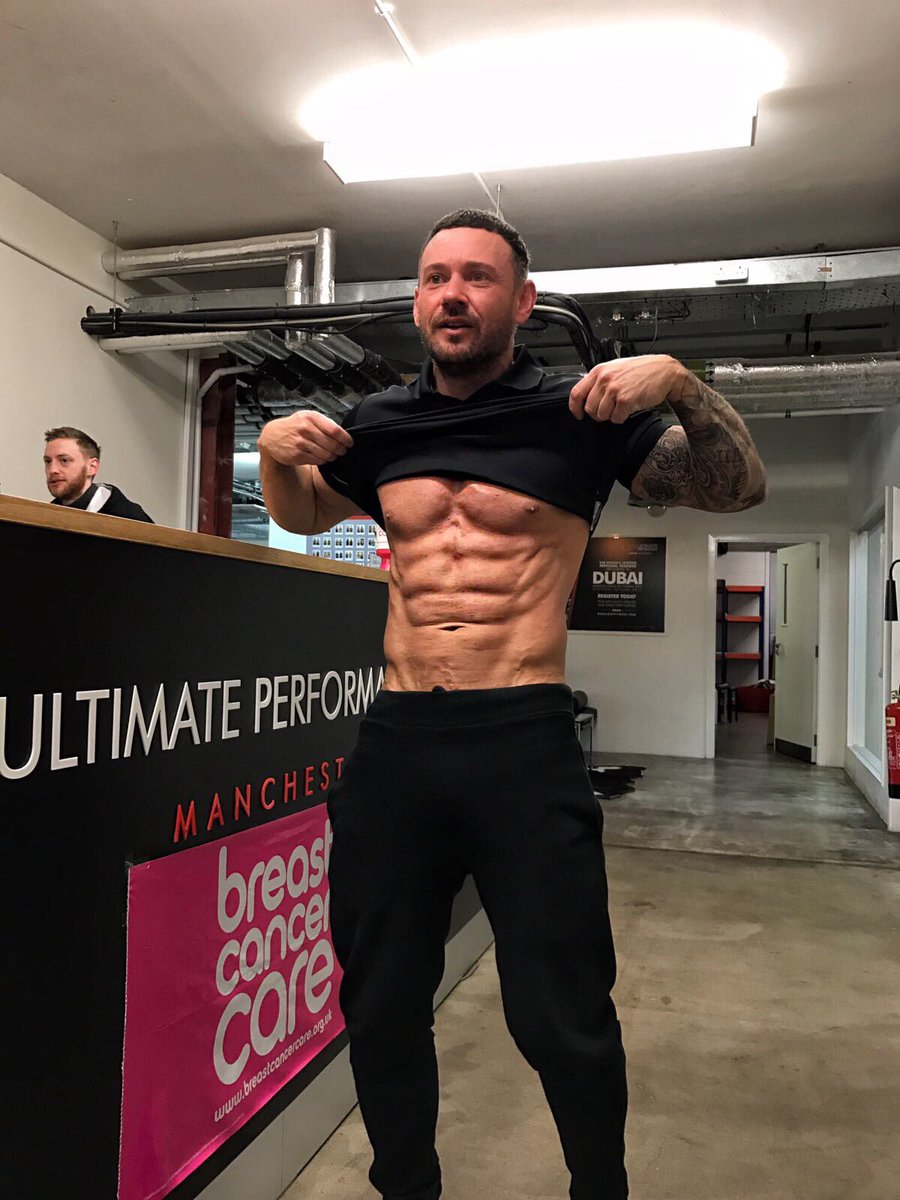 MJphysique's tweet image. Always the last part to arrive! #abs #welcomeback #UP