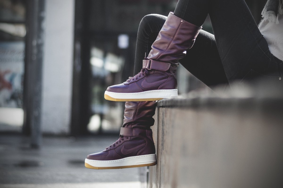 Nike WMNS Air Force 1 Upstep Warrior 