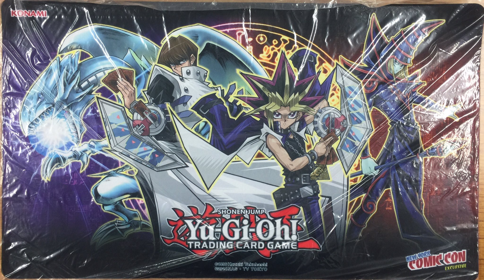 遊戯王　comic con プレイマット Amazon.co.jp: 遊戯王/海外版/プレイマット/武藤遊戯 & 海馬瀬人